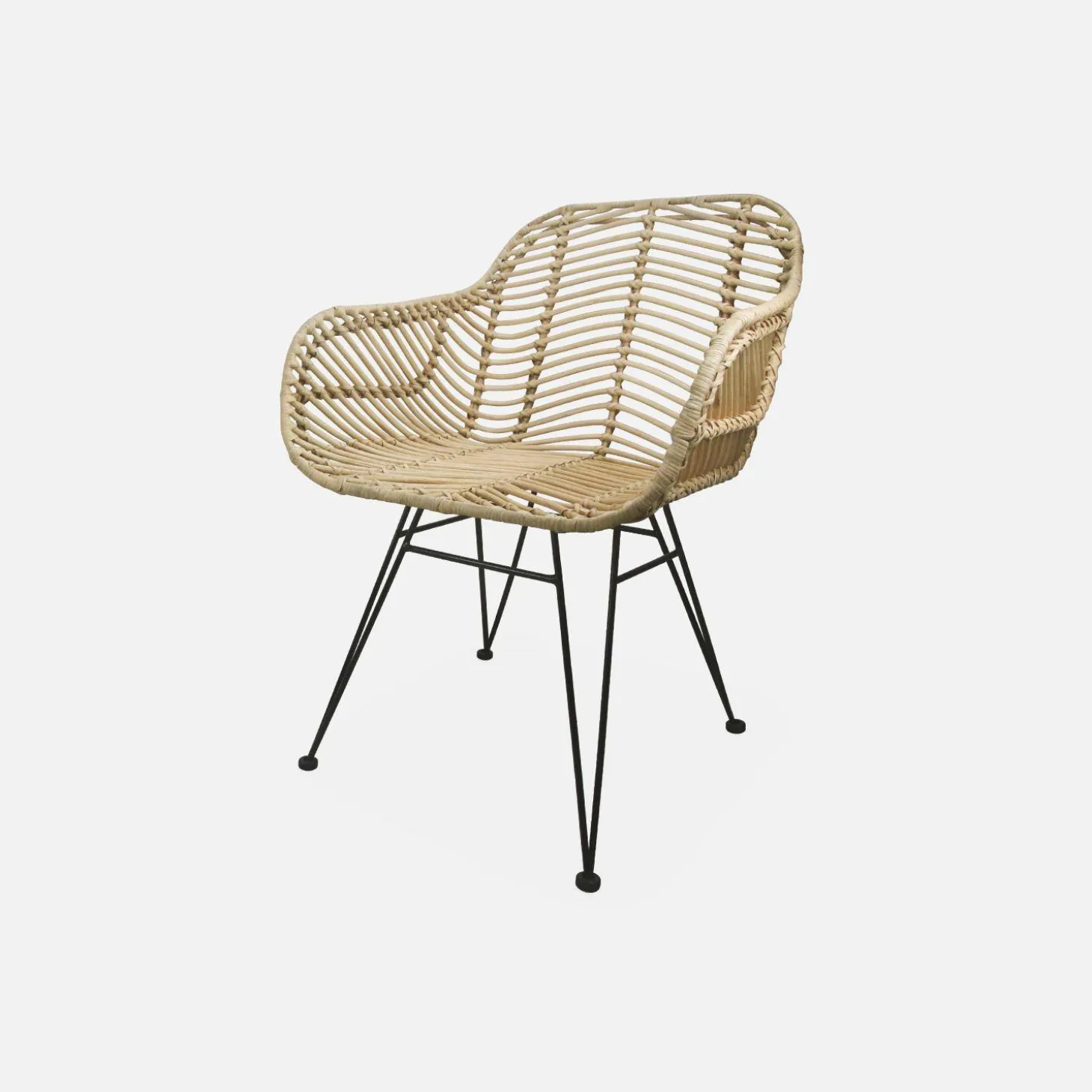 Rattan armchair with removable cushion