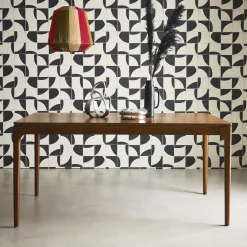 Rectangular dining table in hevea wood and ash veneer, seats 6