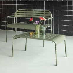 Rectangular steel garden coffee table