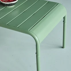 Rectangular steel garden coffee table
