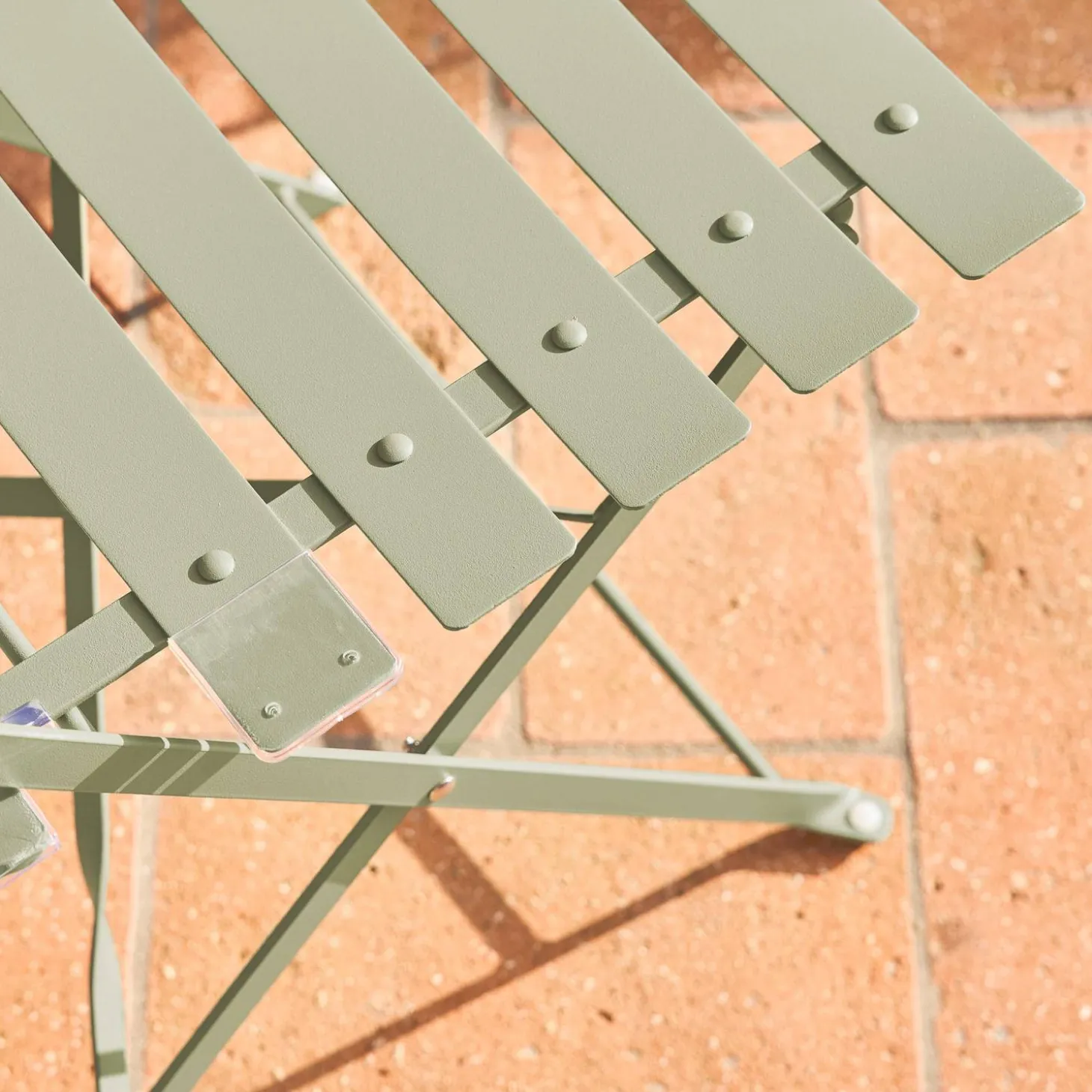 Round folding metal bistro garden table with 2 chairs