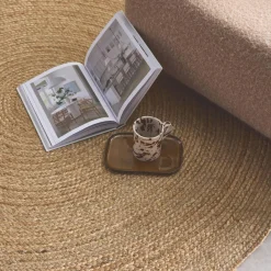 Round jute indoor rug, natural
