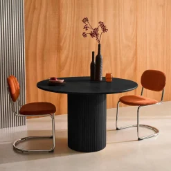 Round rubberwood dining table and oak veneer 4 seats