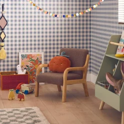 Scandinavian children's armchair in wood and bouclette fabric