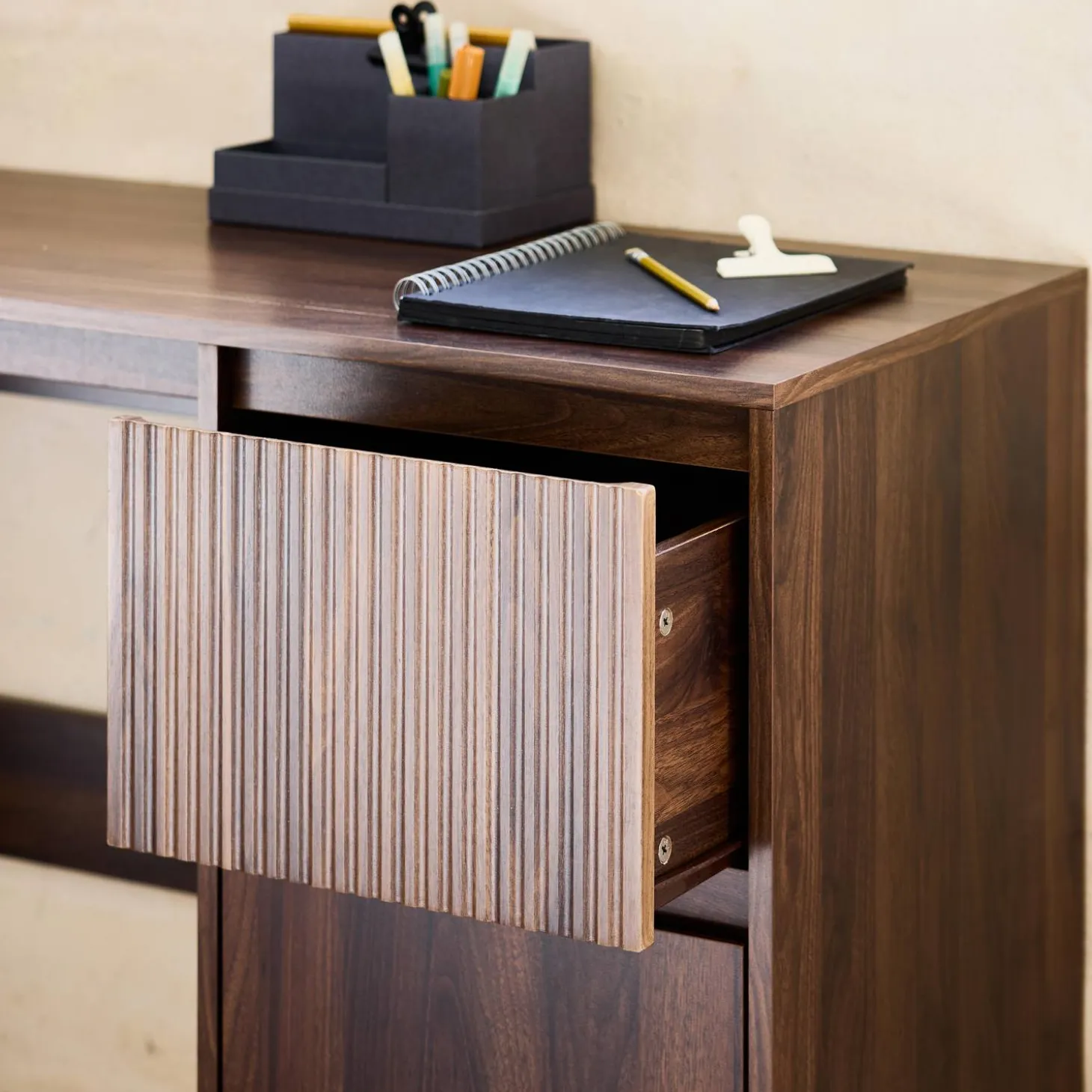 Scandinavian desk wood decor 2 drawers