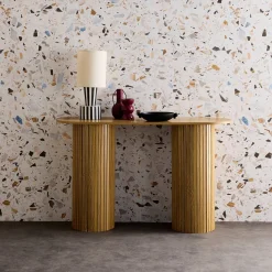 Scandinavian oval console with grooved wooden effect