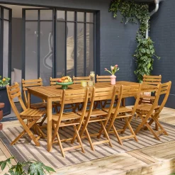 10-seater acacia garden table with rounded corners