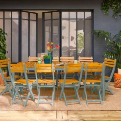 10-seater acacia garden table with rounded corners