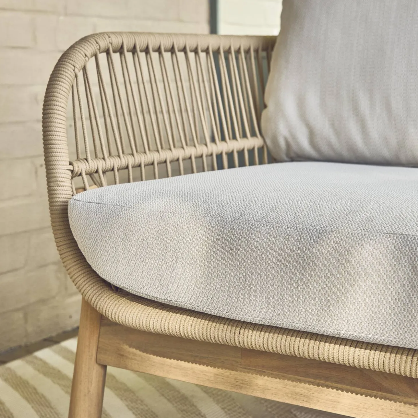 5-seater acacia wooden garden lounge with rope