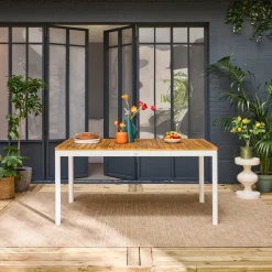 8-seater acacia wooden garden table with rounded corners