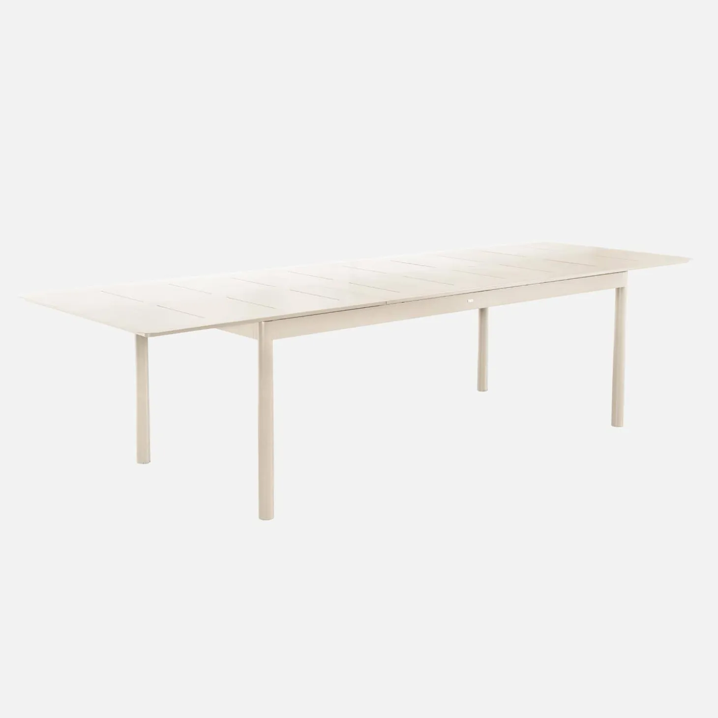 8-seater aluminium extendable garden table