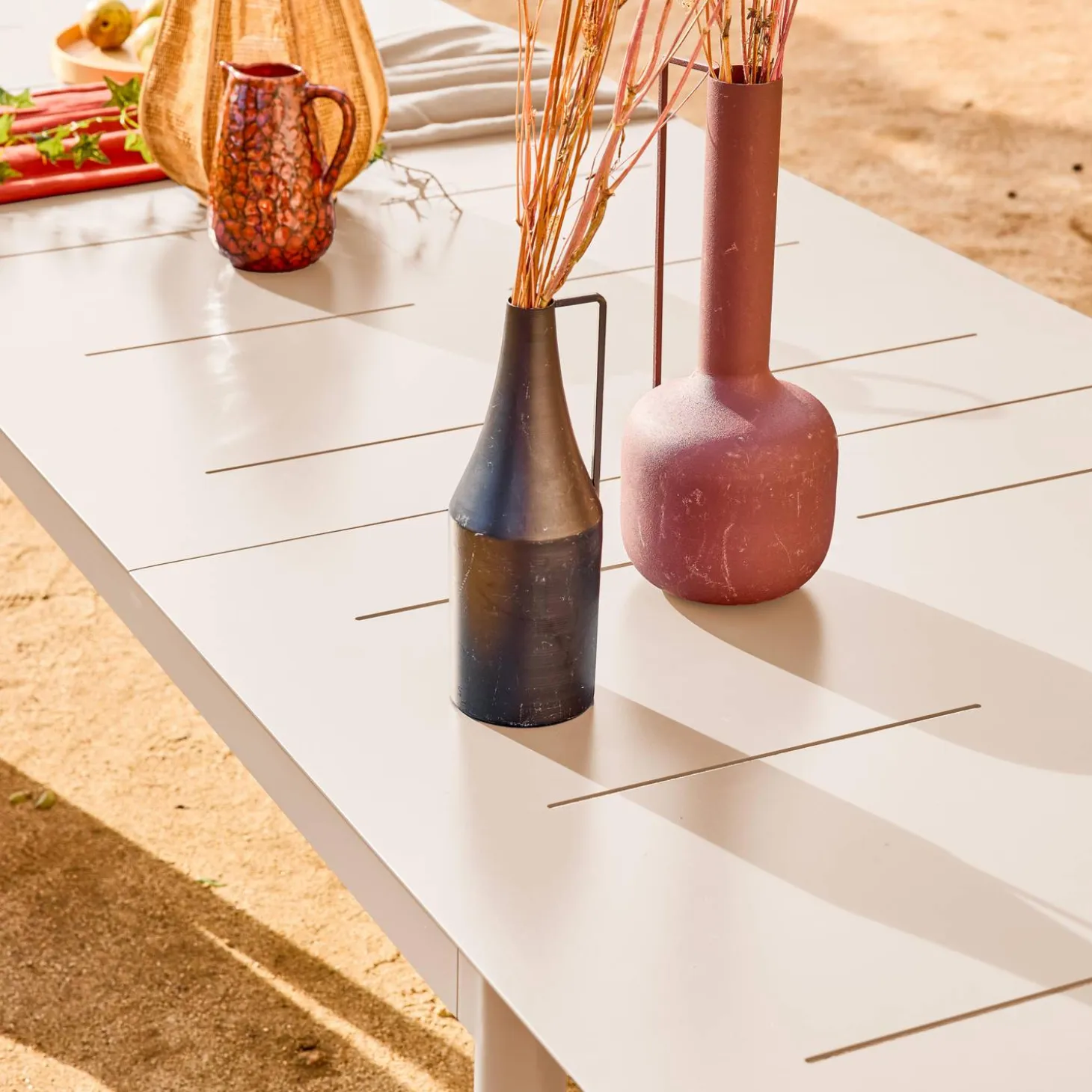 8-seater aluminium extendable garden table