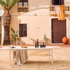 8-seater aluminium extendable garden table