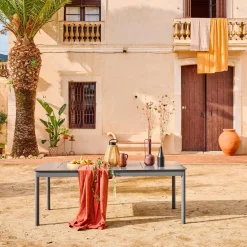 8-seater aluminium extendable garden table