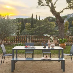 8-seater aluminium garden table