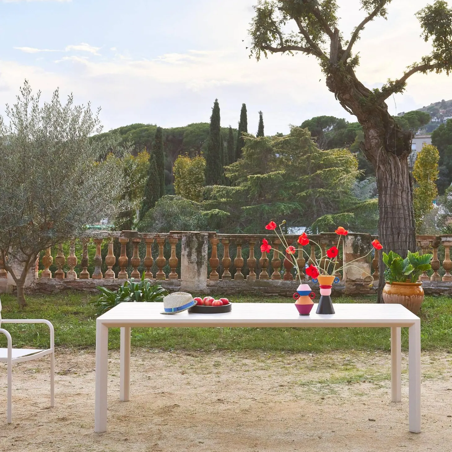 8-seater aluminium garden table