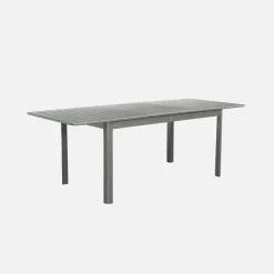 6-seater extendable aluminium garden table
