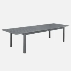 10-seater extendable aluminium garden table