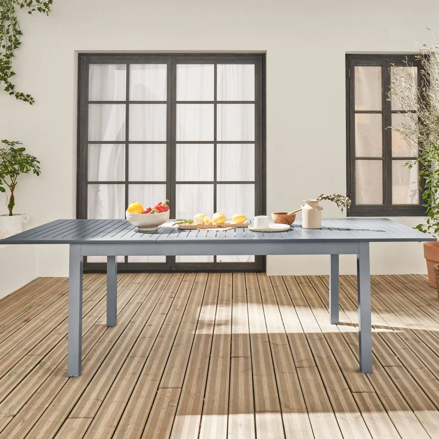 8-seater extendable garden table aluminum