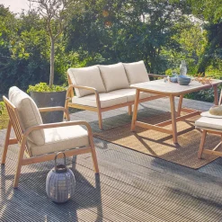7-seater garden lounge in acacia wood