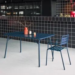 4-seater metal folding garden table 140cm