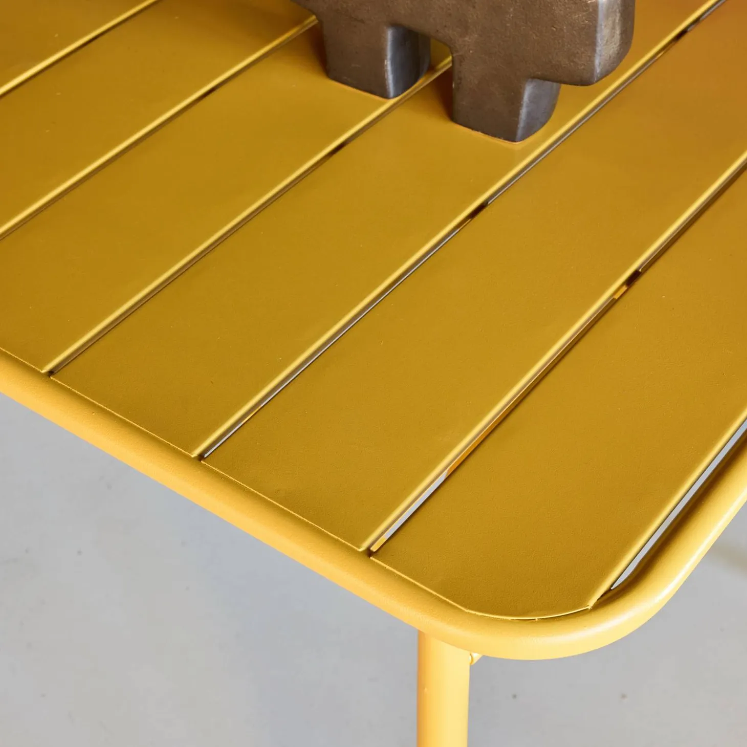 4-seater metal folding garden table 140cm