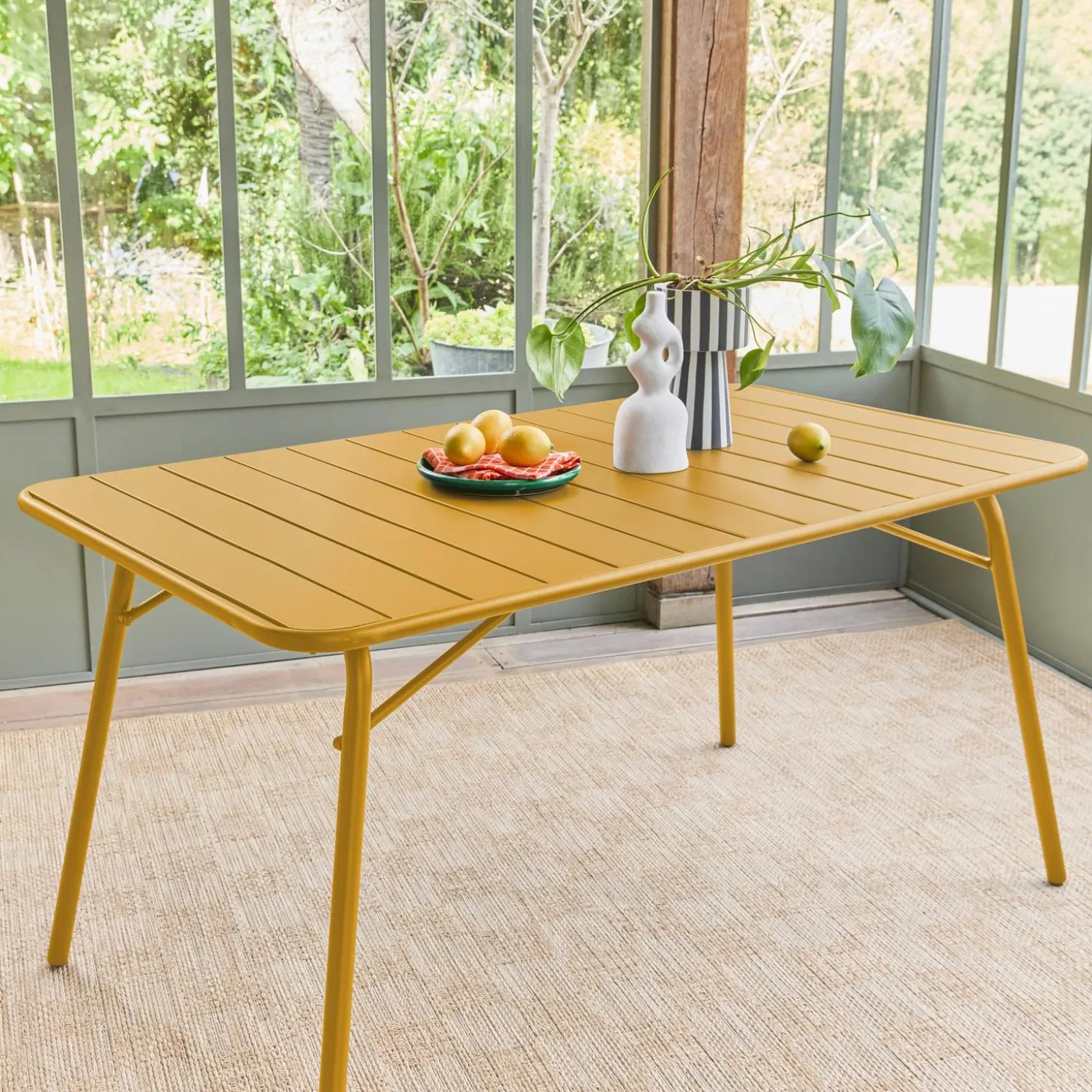 4-seater metal folding garden table 140cm