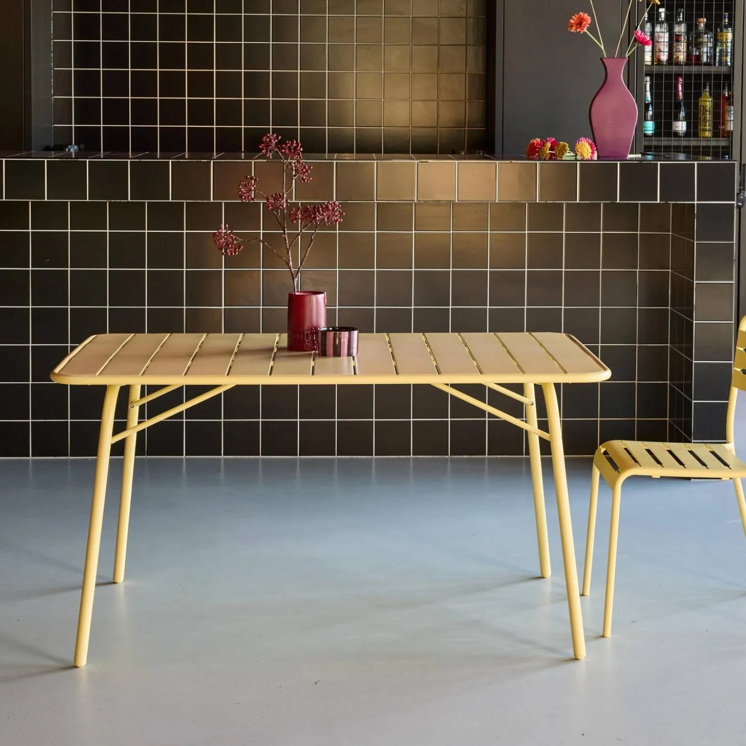 4-seater metal folding garden table 140cm