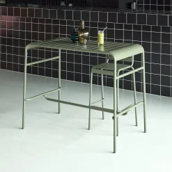 4-seater metal garden bar table