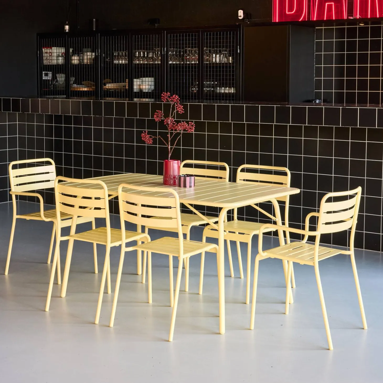 6-seater metal garden table set with 6 chairs