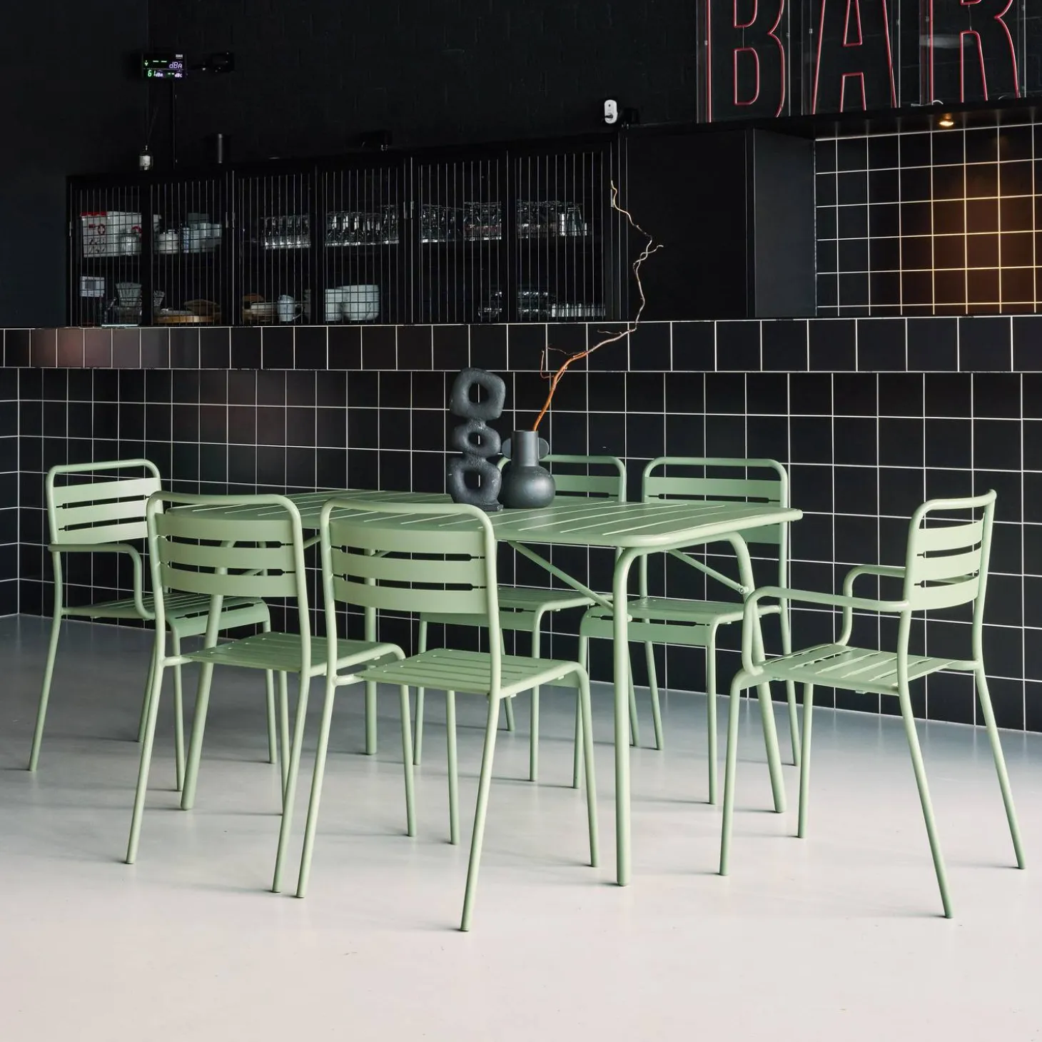 6-seater metal garden table set with 6 chairs