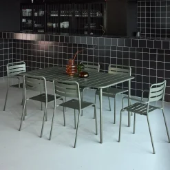 6-seater metal garden table with 2 armchairs and 4 chairs