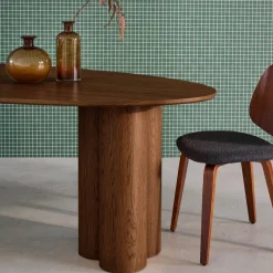 8-seater oval dining table, rubberwood and oak veneer
