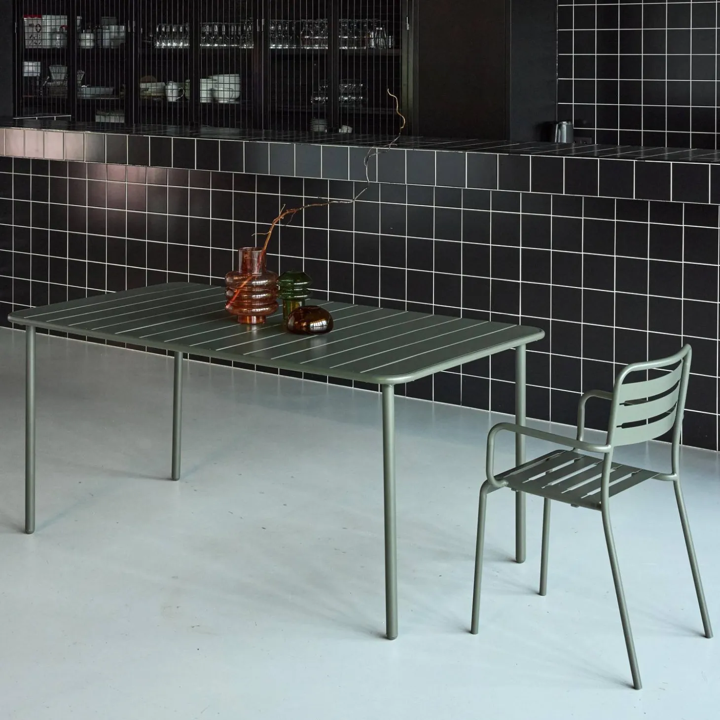 6-8 seater rectangular steel garden table