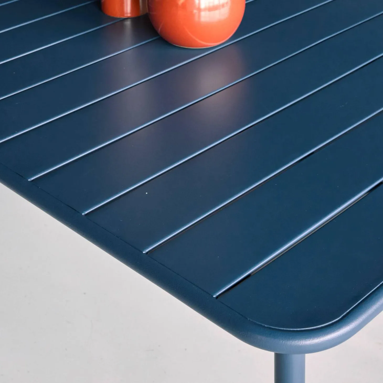 6-8 seater rectangular steel garden table