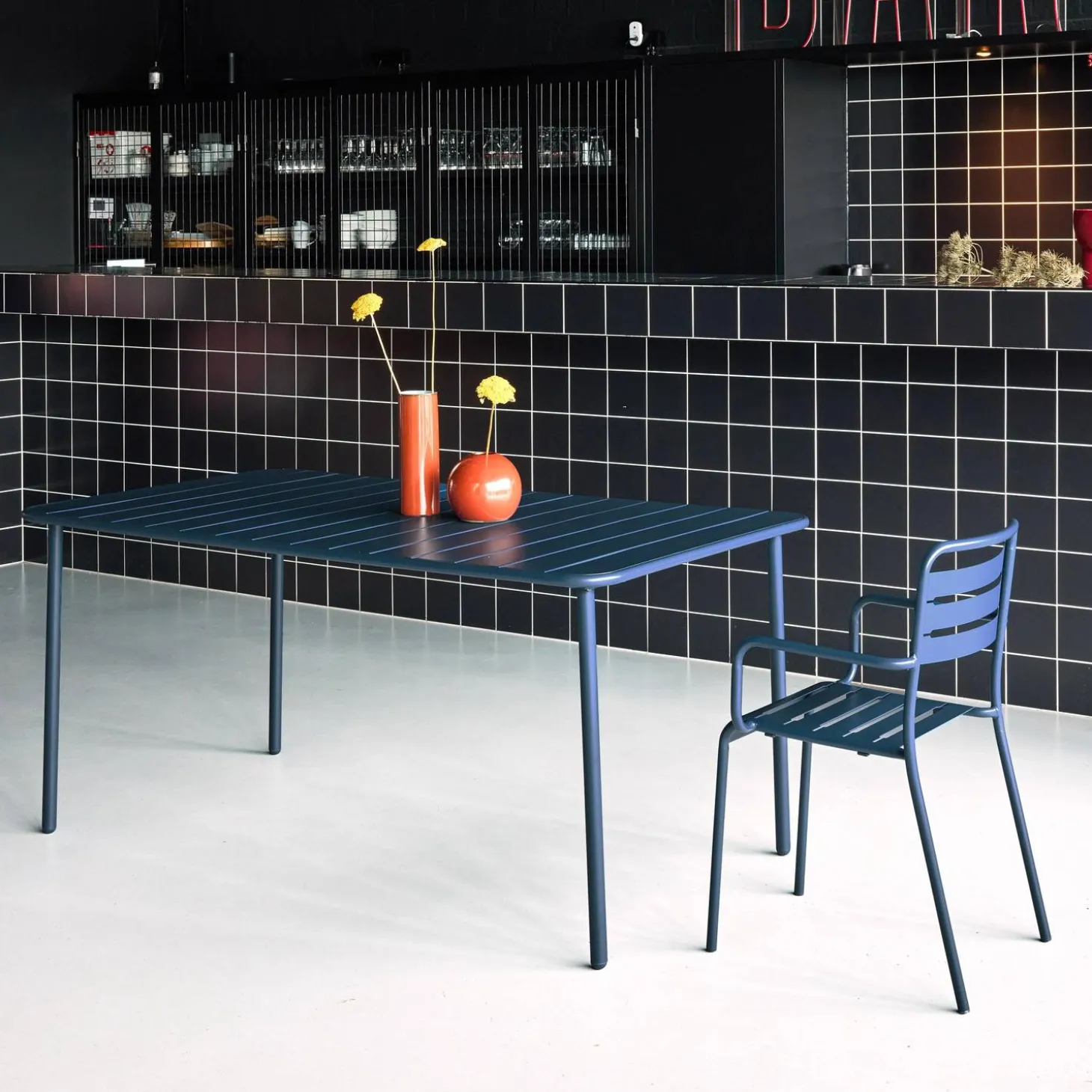 6-8 seater rectangular steel garden table