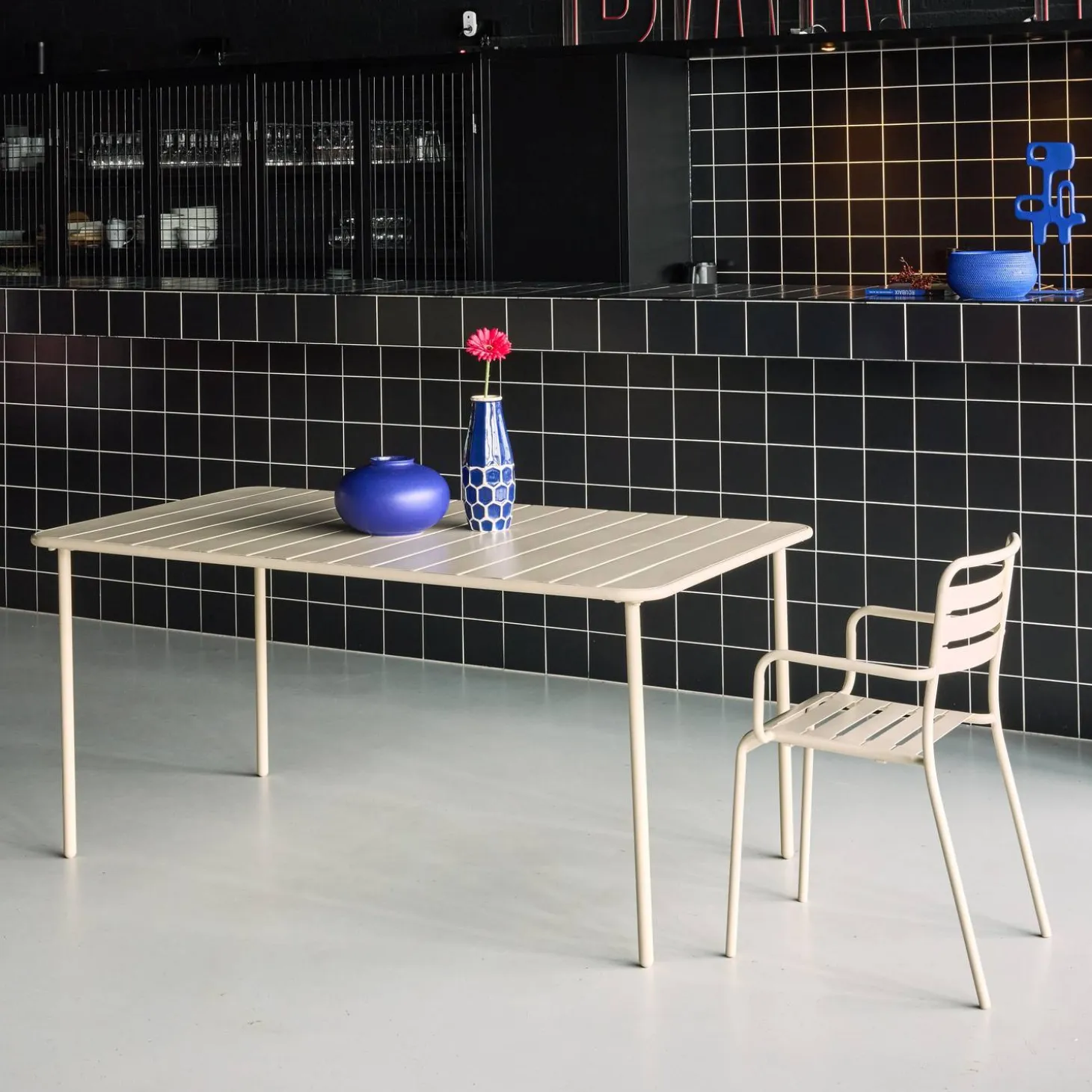 6-8 seater rectangular steel garden table