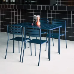 4-seater rectangular steel garden table set with 4 chairs
