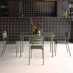 4-seater rectangular steel garden table set with 4 chairs