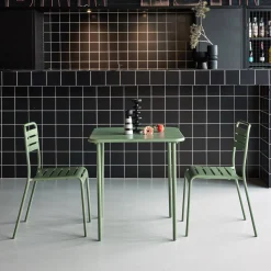 2-seater square steel garden table set with 2 chairs