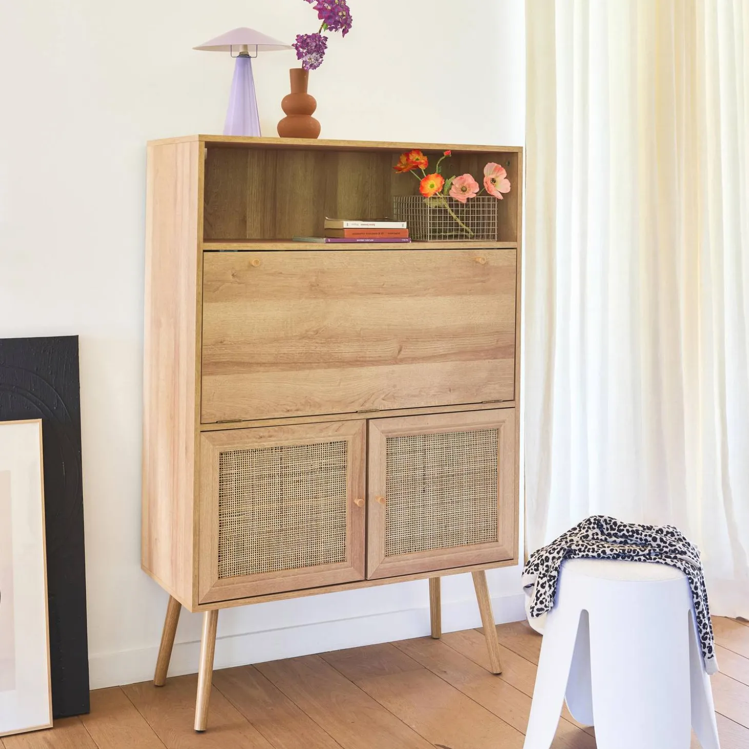Secretary desk with wood decor, cane and 2 doors