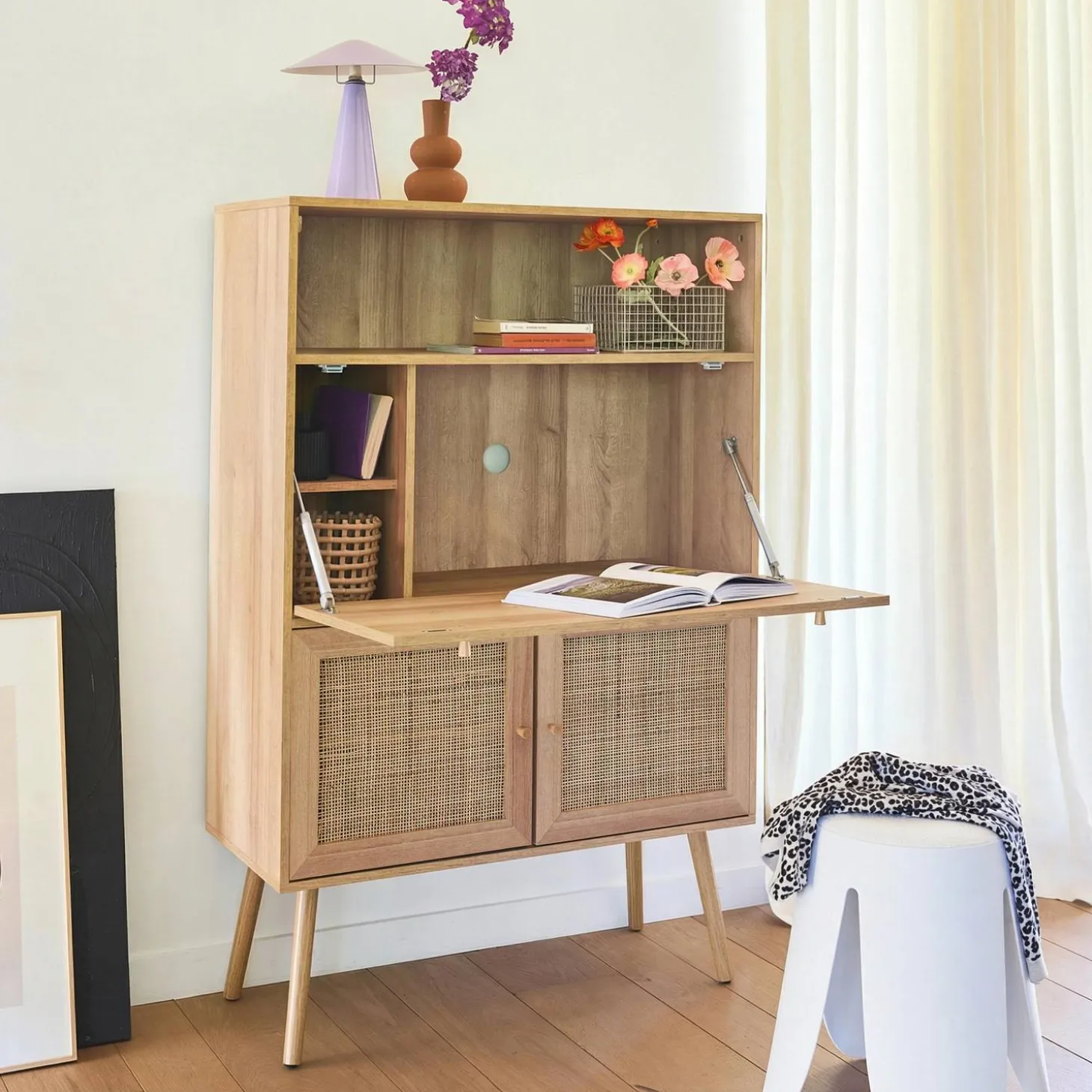 Secretary desk with wood decor, cane and 2 doors