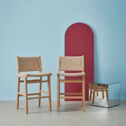 Set of 2 bar stools made of rubberwood with rope seating