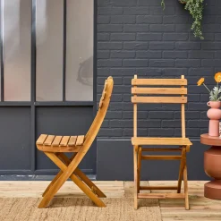 Set of 2 folding acacia garden chairs