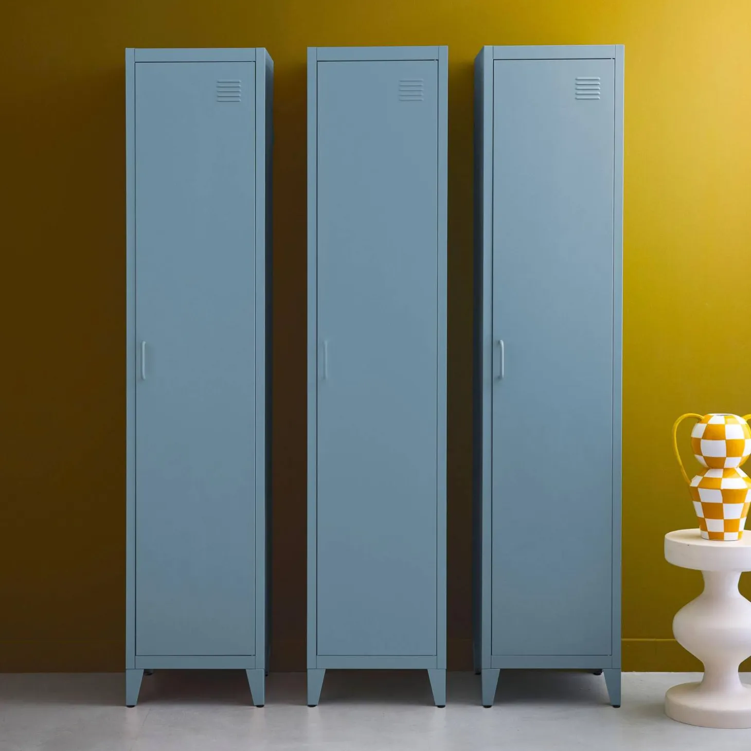 Set of 3 metal cabinets/lockers with 4 storage compartments, industrial-style