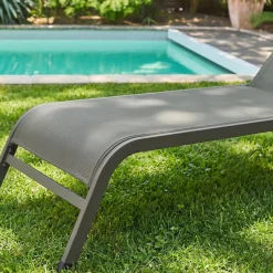 Set of 2 multi-position steel sun loungers with cushion and wheels
