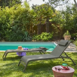 Set of 2 multi-position steel sun loungers with cushion and wheels