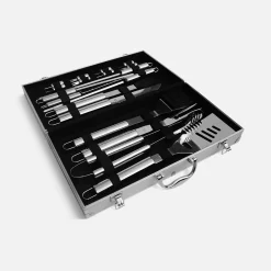Set of 18 pieces barbecue tool set with a case