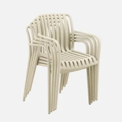 Set of 4 plastic garden armchairs