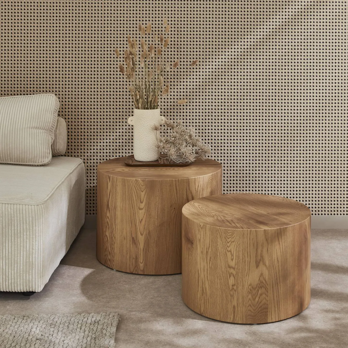 Set of 2 round nesting coffee tables wood effect